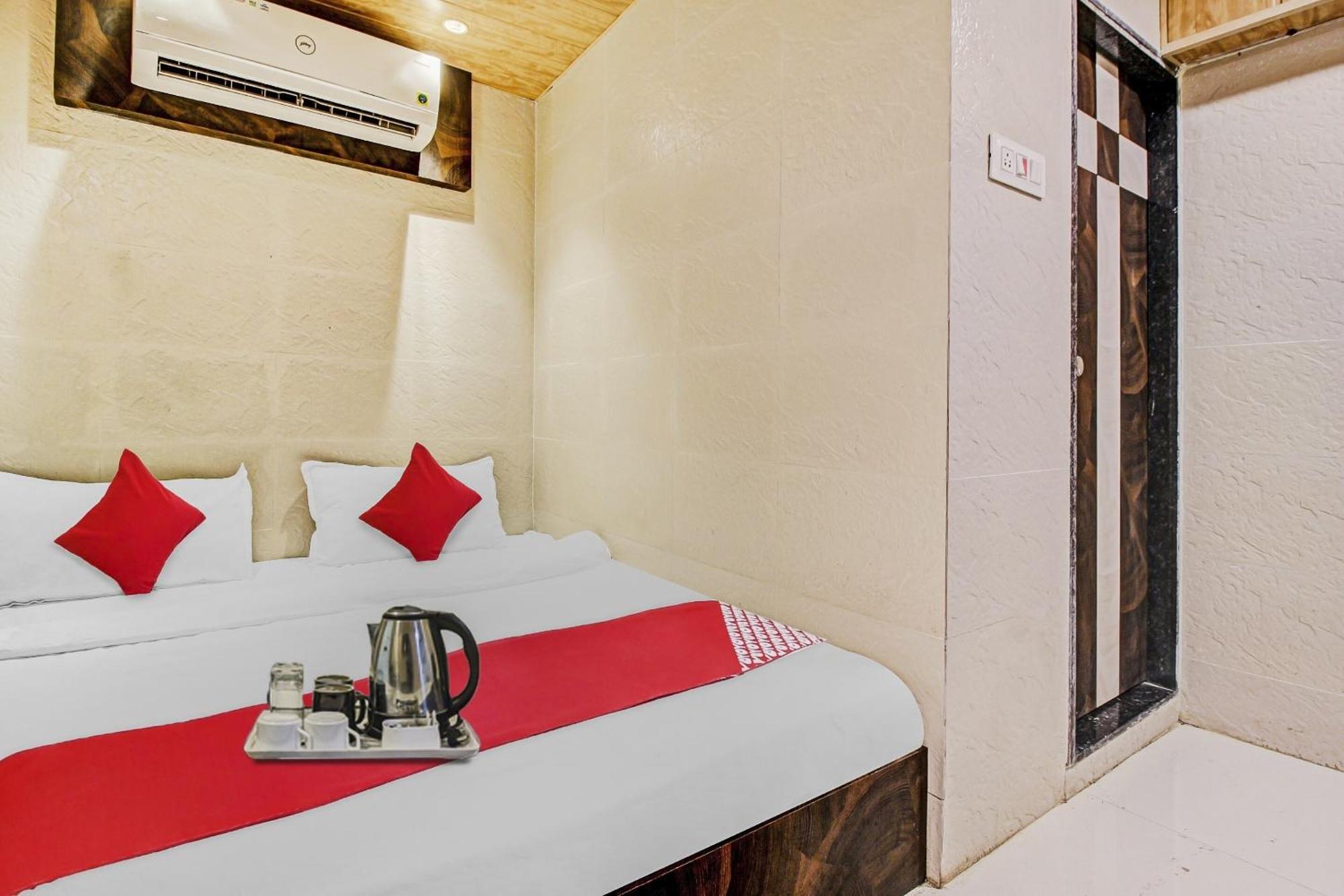 Hotel Ambedkar Kalyān Exteriér fotografie
